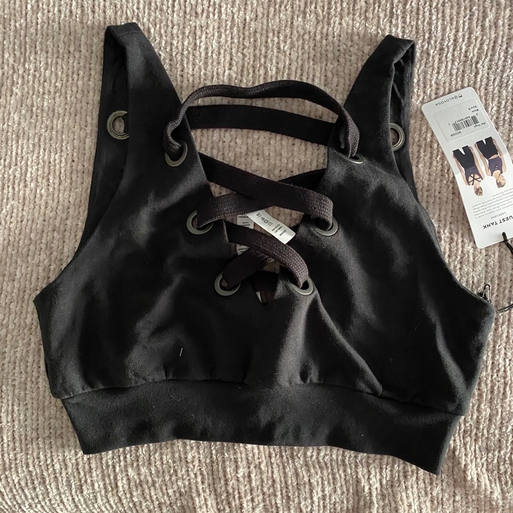 NWT Alo yoga quest tank